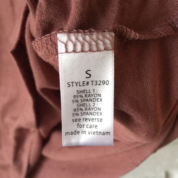 🌿Athletic striped vneck shirt - Picture 3 of 6